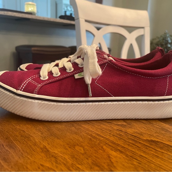 Cariuma OCA Low Burgundy Women’s size 8.5 - Picture 3 of 8